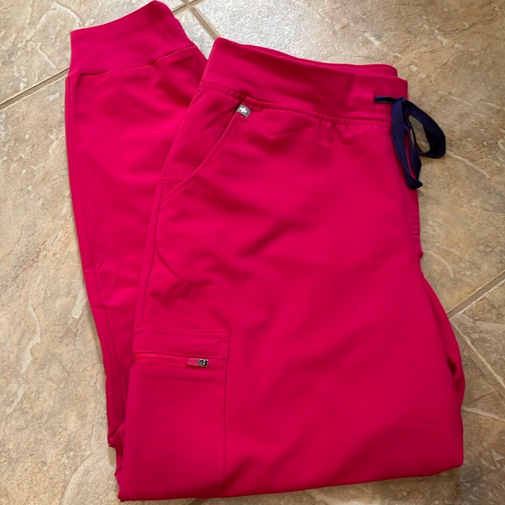 Figs Pink Jogger scrub pants - large